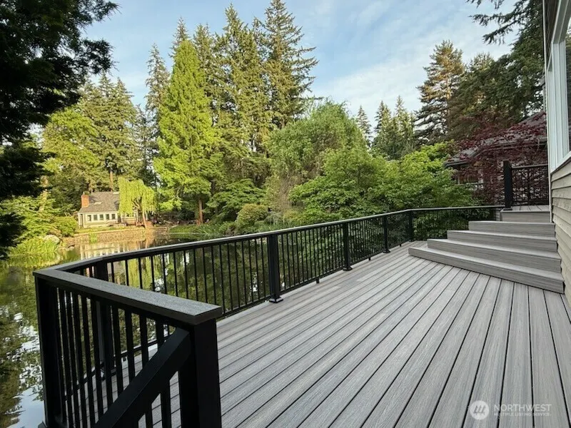 11404 NE 103rd Street , Kirkland, WA 98033