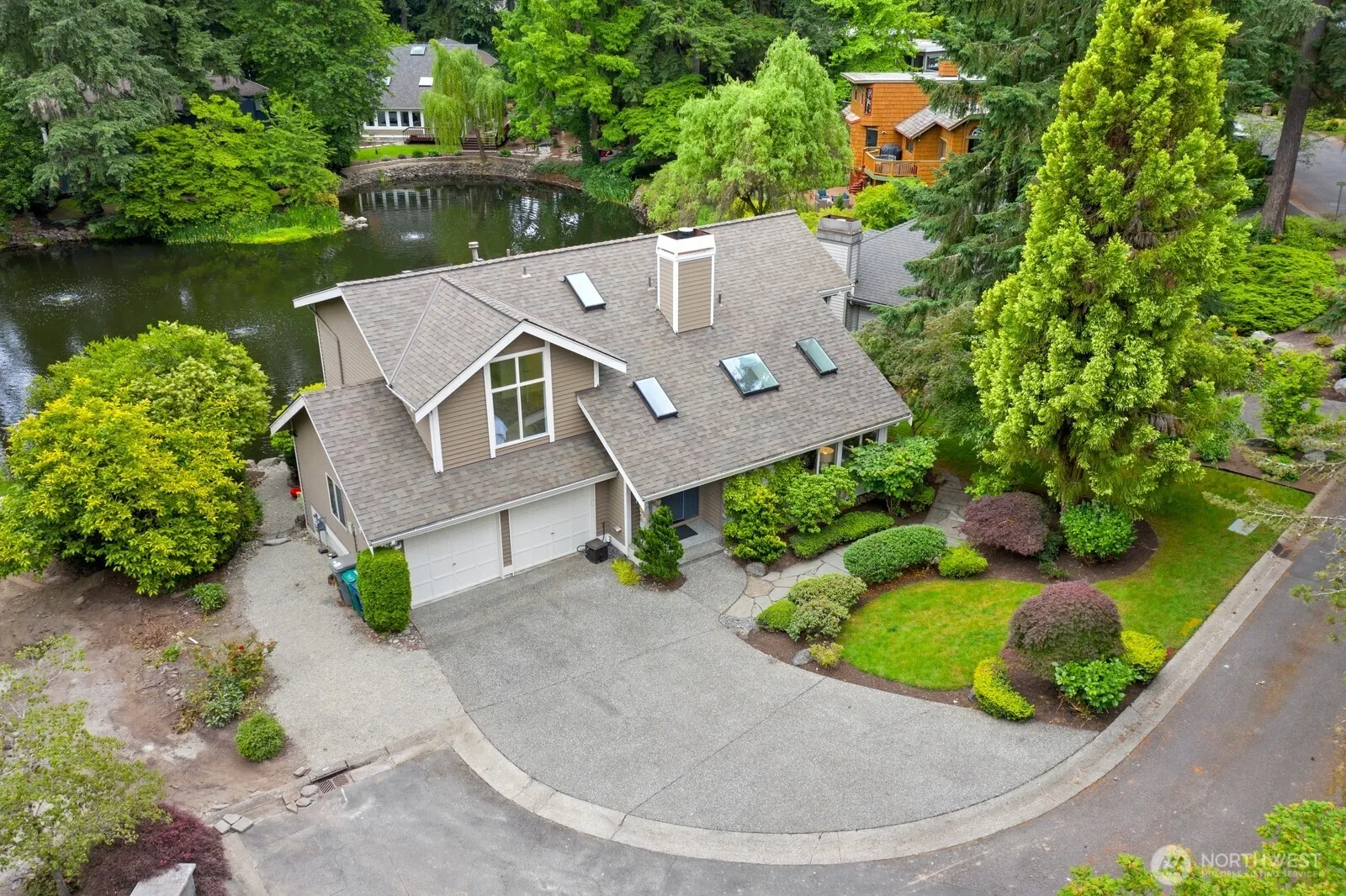 11404 NE 103rd Street , Kirkland, WA 98033