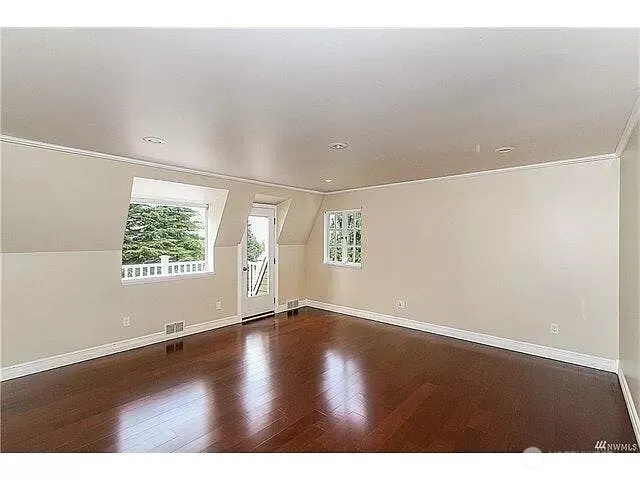 16404 NE 43rd Court , Redmond, WA 98052-5419