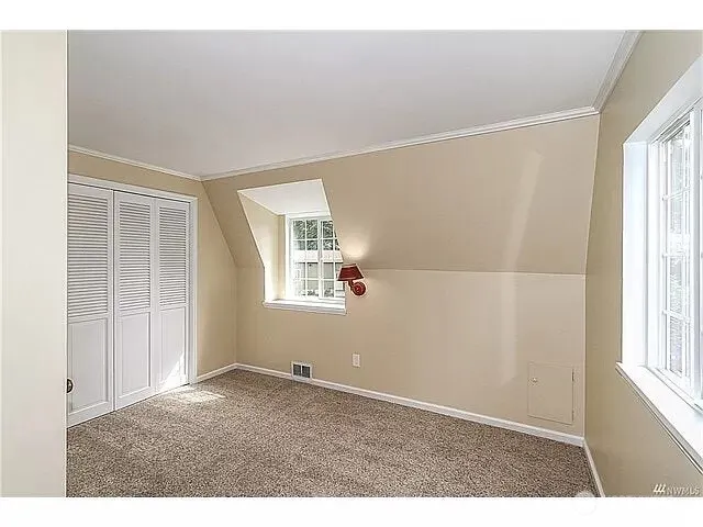 16404 NE 43rd Court , Redmond, WA 98052-5419