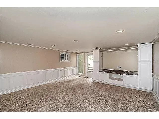 16404 NE 43rd Court , Redmond, WA 98052-5419
