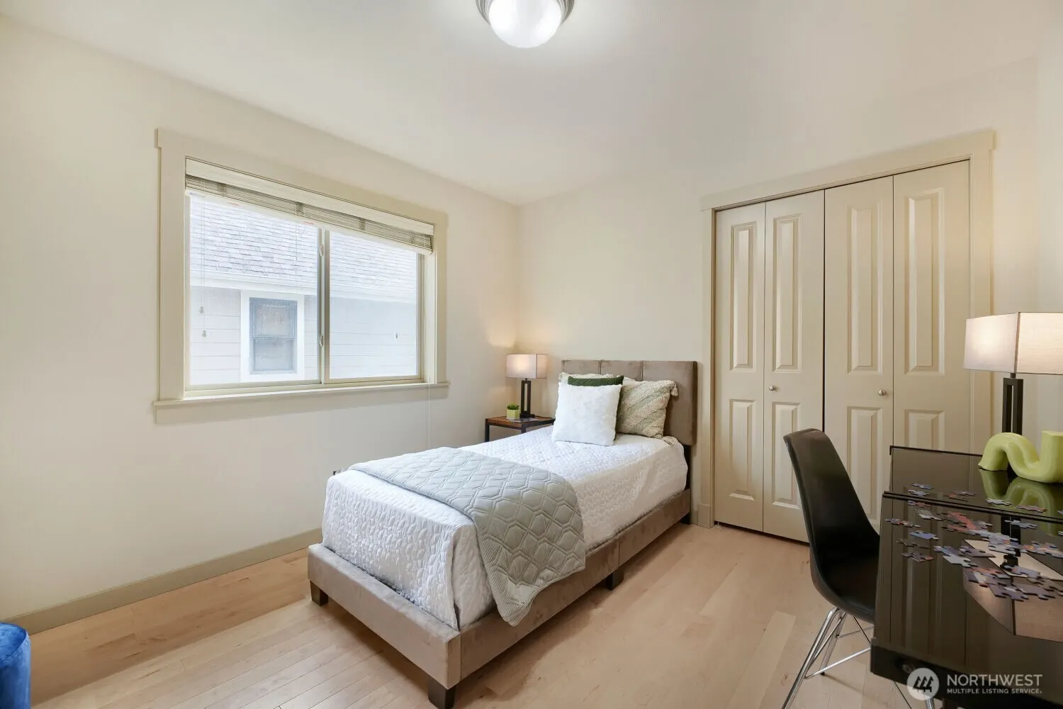 23527 NE 13th Place , Sammamish, WA 98074