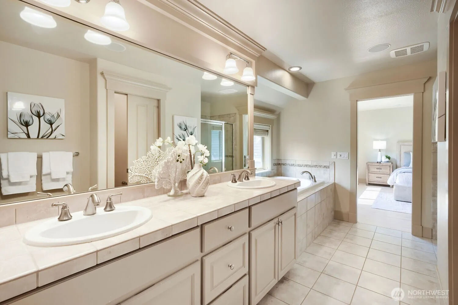 23527 NE 13th Place , Sammamish, WA 98074