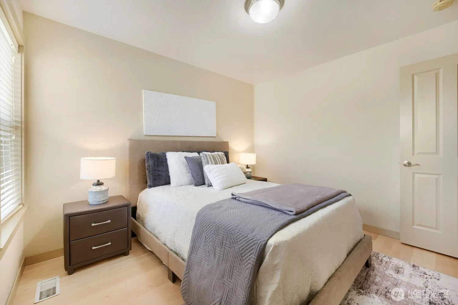 23527 NE 13th Place , Sammamish, WA 98074
