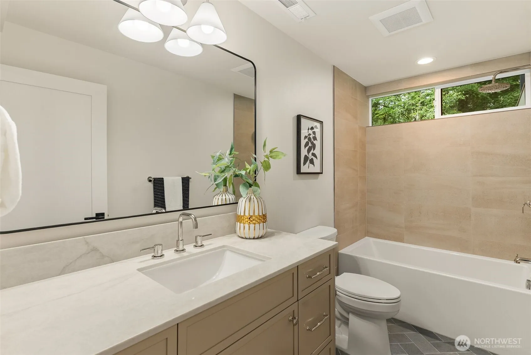 14313 116th Place NE, Kirkland, WA 98034