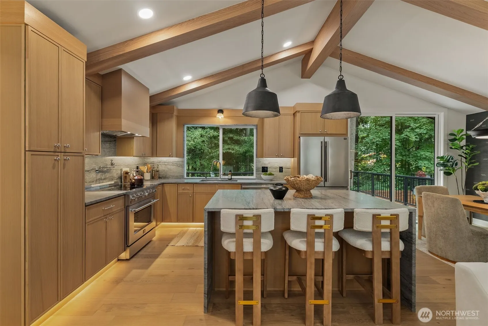 14313 116th Place NE, Kirkland, WA 98034