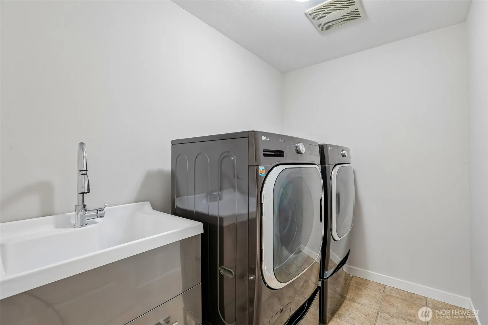 23968 NE 101st Place , Redmond, WA 98053