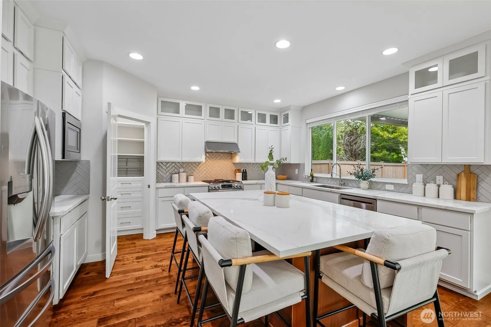23968 NE 101st Place , Redmond, WA 98053