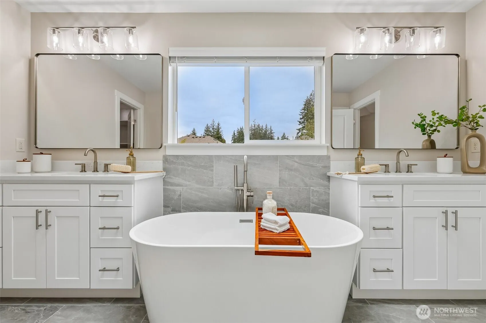 23968 NE 101st Place , Redmond, WA 98053