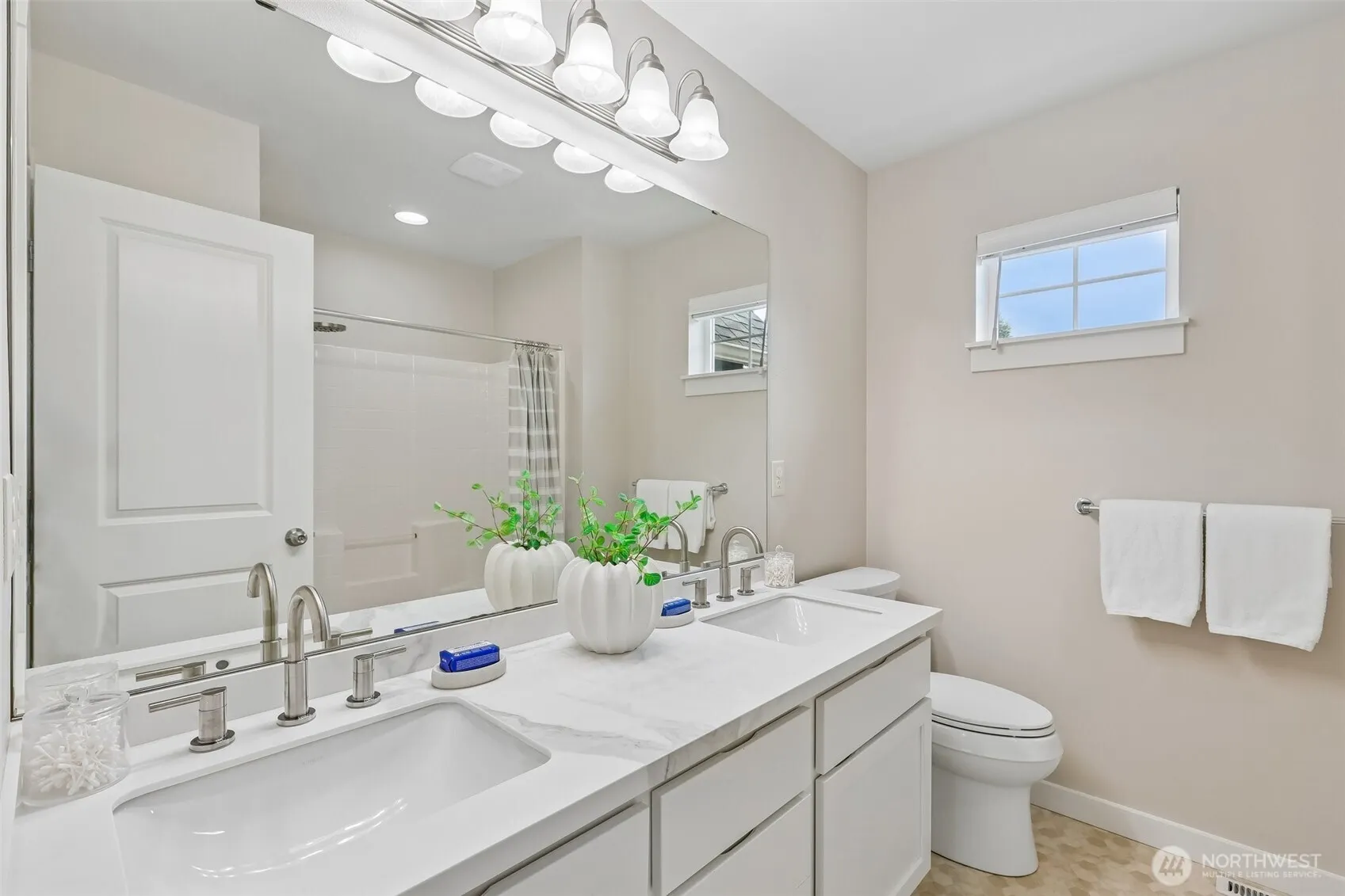 23968 NE 101st Place , Redmond, WA 98053