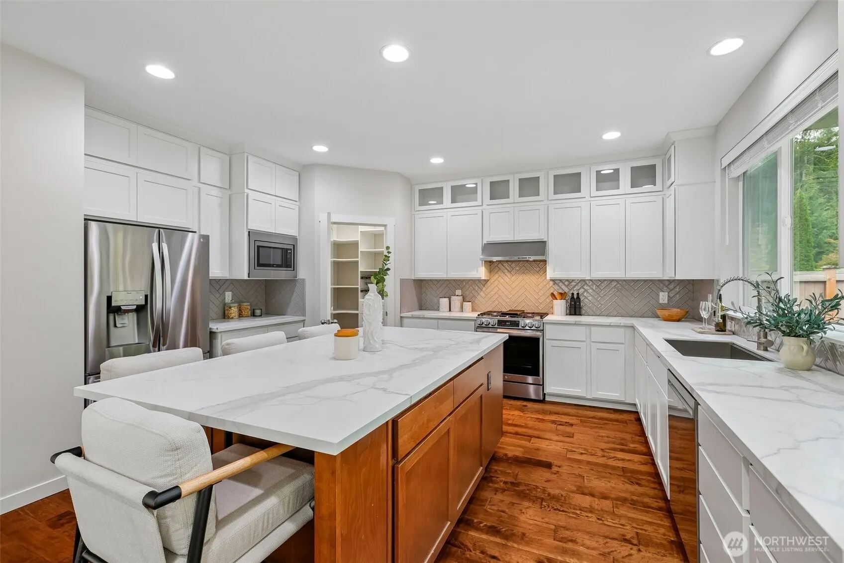 23968 NE 101st Place , Redmond, WA 98053