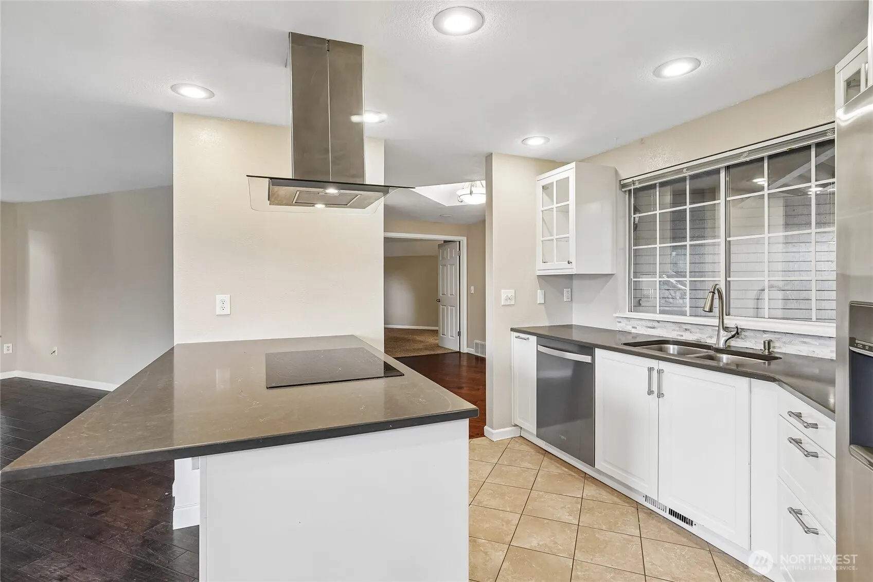 11641 NE 95th Street , Kirkland, WA 98033