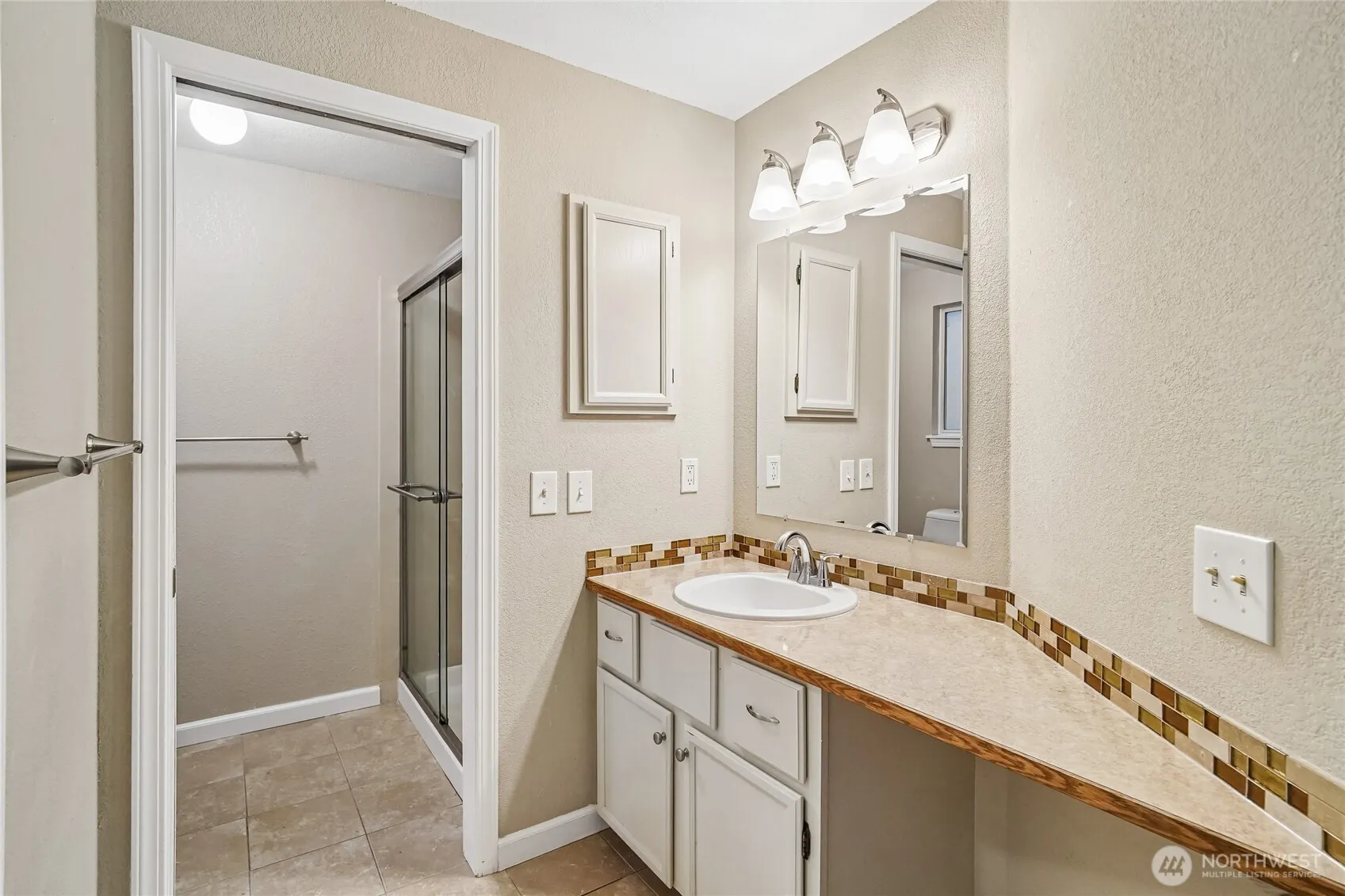 11641 NE 95th Street , Kirkland, WA 98033