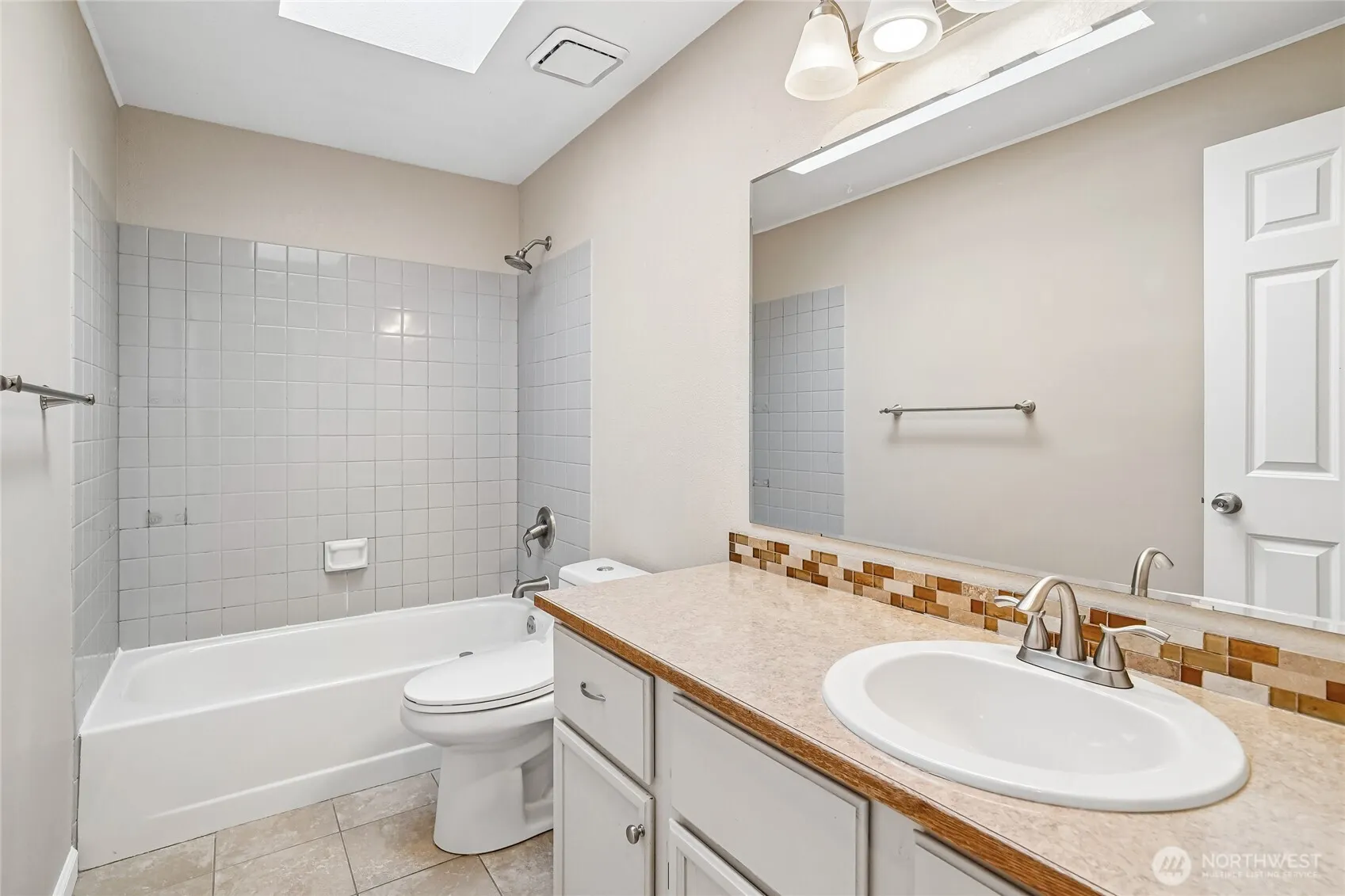 11641 NE 95th Street , Kirkland, WA 98033