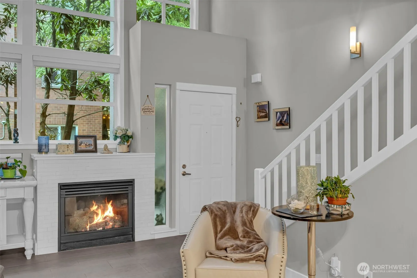10042 Main Street #117, Bellevue, WA 98004-6027