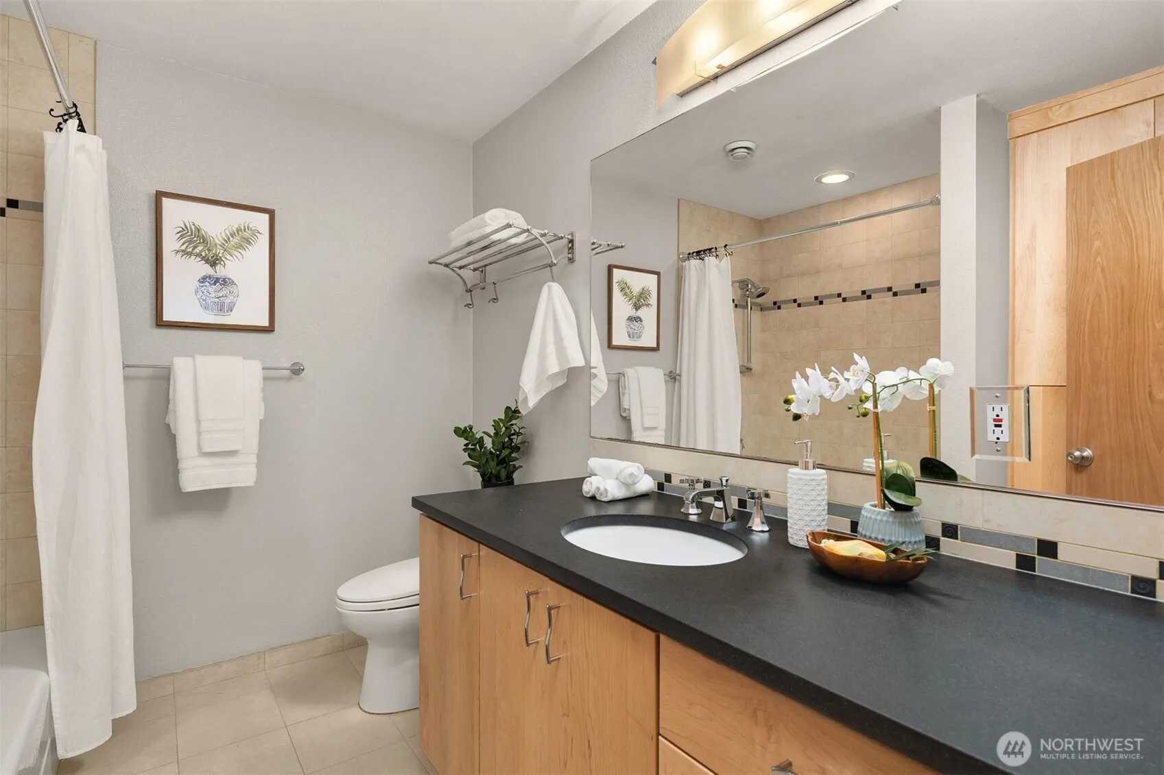 14350 160th Place NE, Woodinville, WA 98072