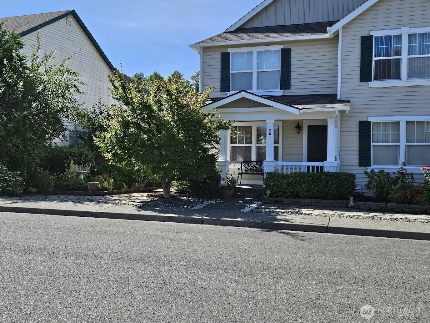 201 Glennwood Place SE, Renton, WA 98056