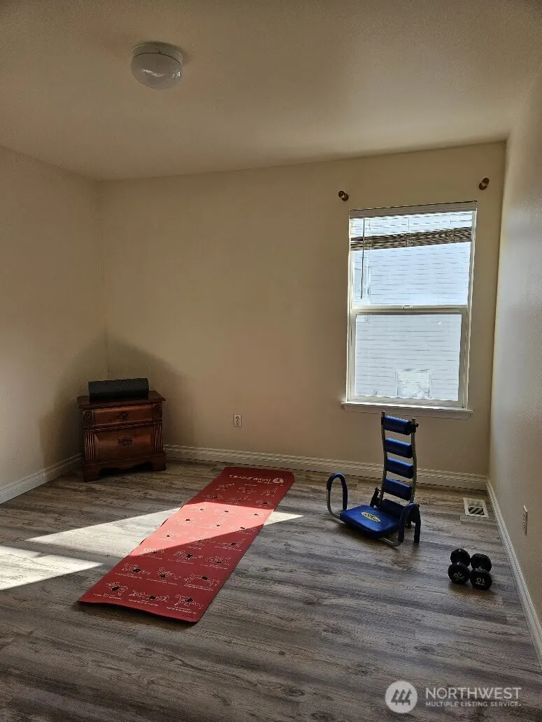 201 Glennwood Place SE, Renton, WA 98056
