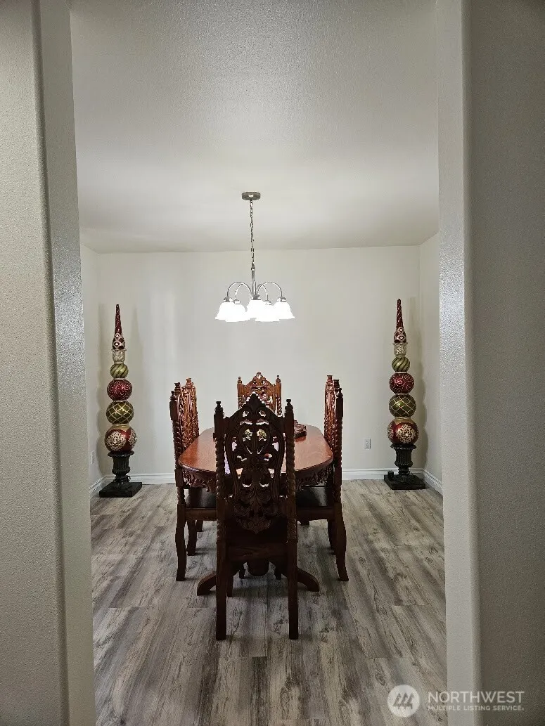 201 Glennwood Place SE, Renton, WA 98056