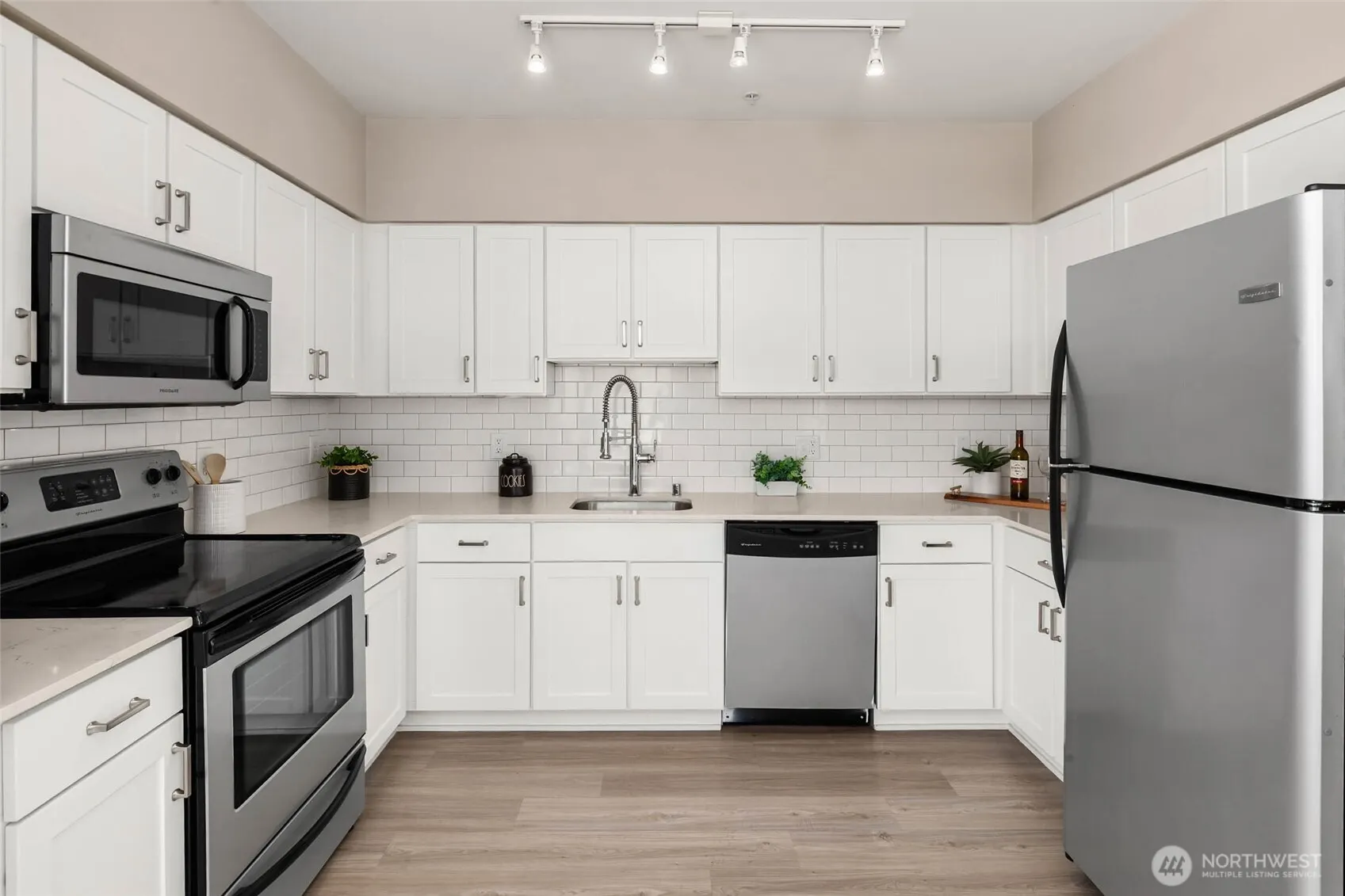 11415 Slater Avenue NE #306, Kirkland, WA 98033