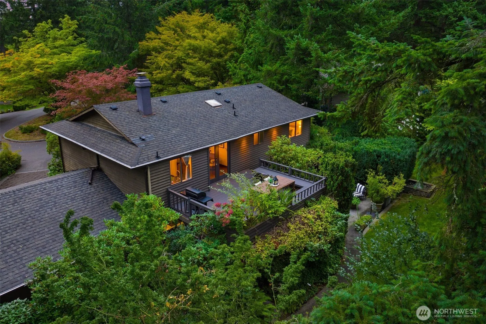 21803 NE 17th Court , Sammamish, WA 98074