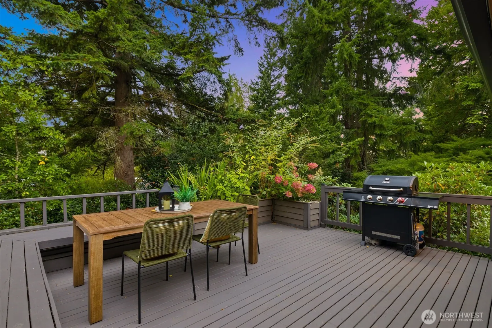 21803 NE 17th Court , Sammamish, WA 98074