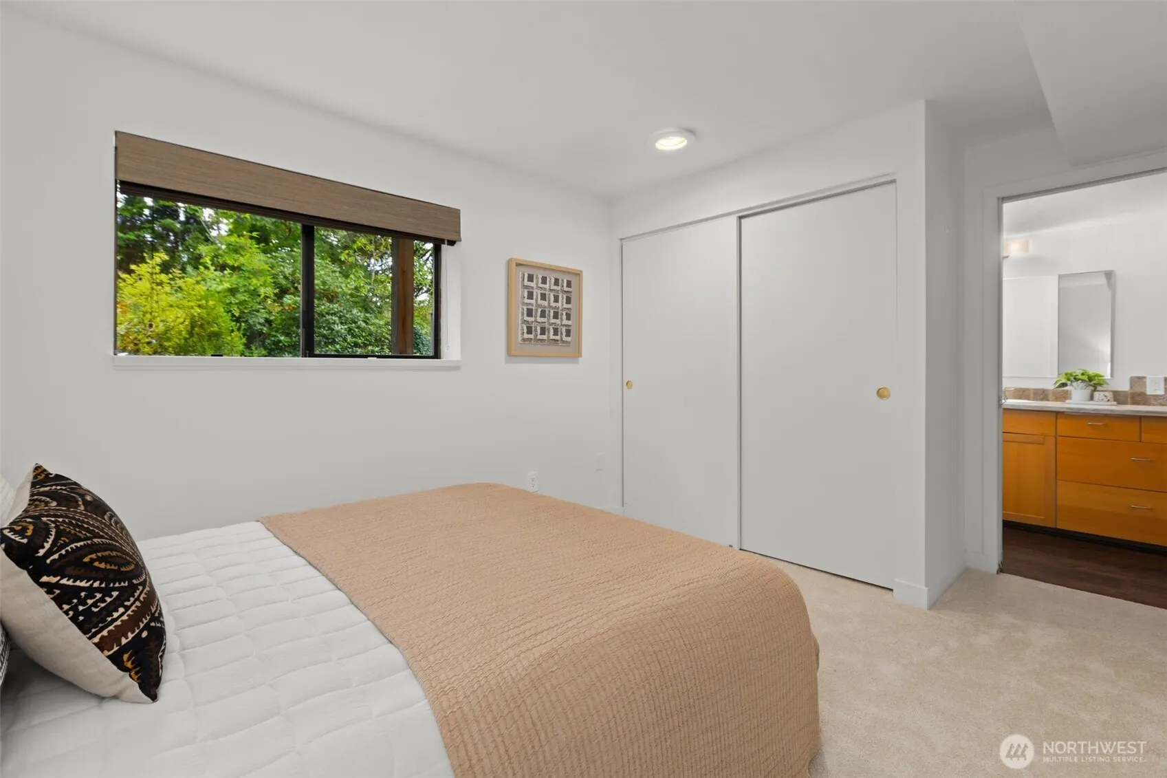 21803 NE 17th Court , Sammamish, WA 98074