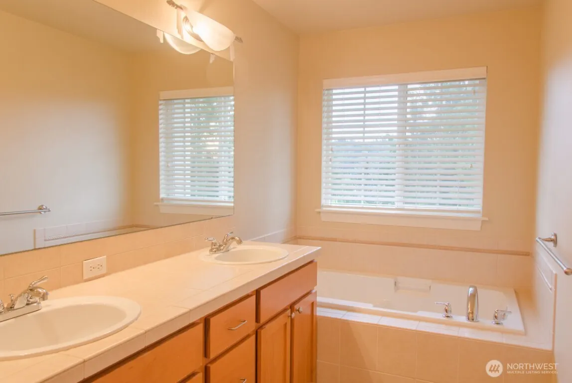24036 39th Lane SE, Bothell, WA 98021
