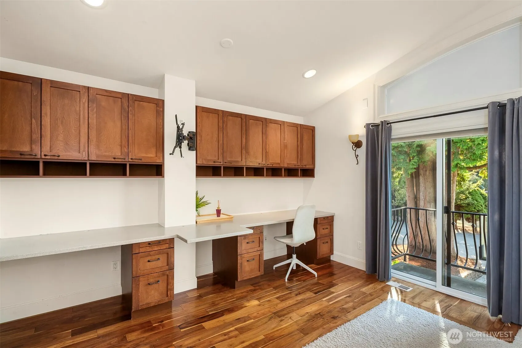 1736 125th Avenue SE, Bellevue, WA 98005
