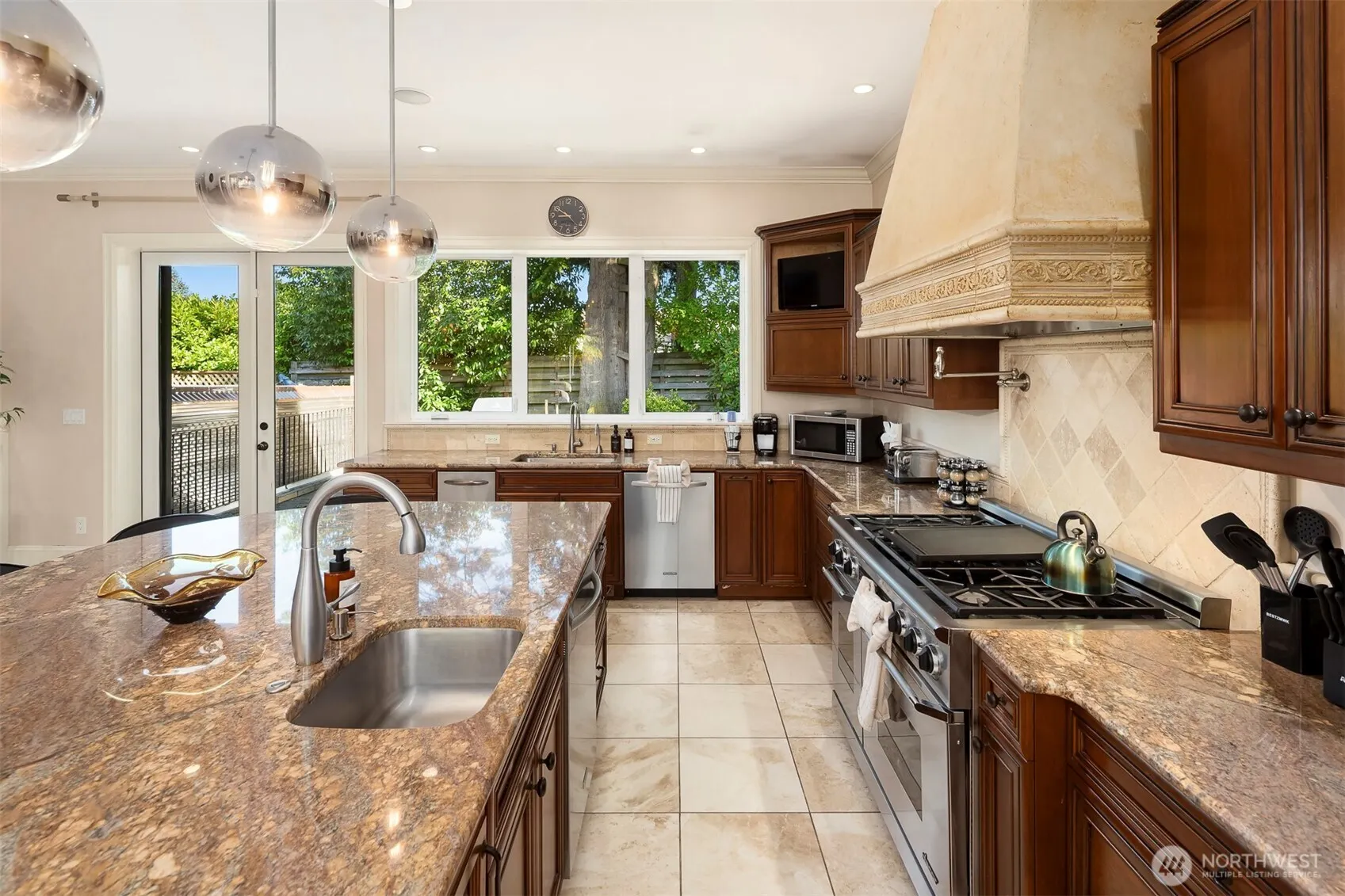 1736 125th Avenue SE, Bellevue, WA 98005