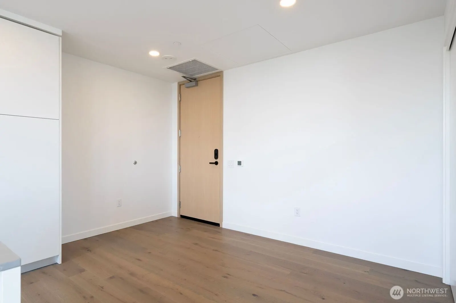10232 10th Avenue NE #1207, Bellevue, WA 98004