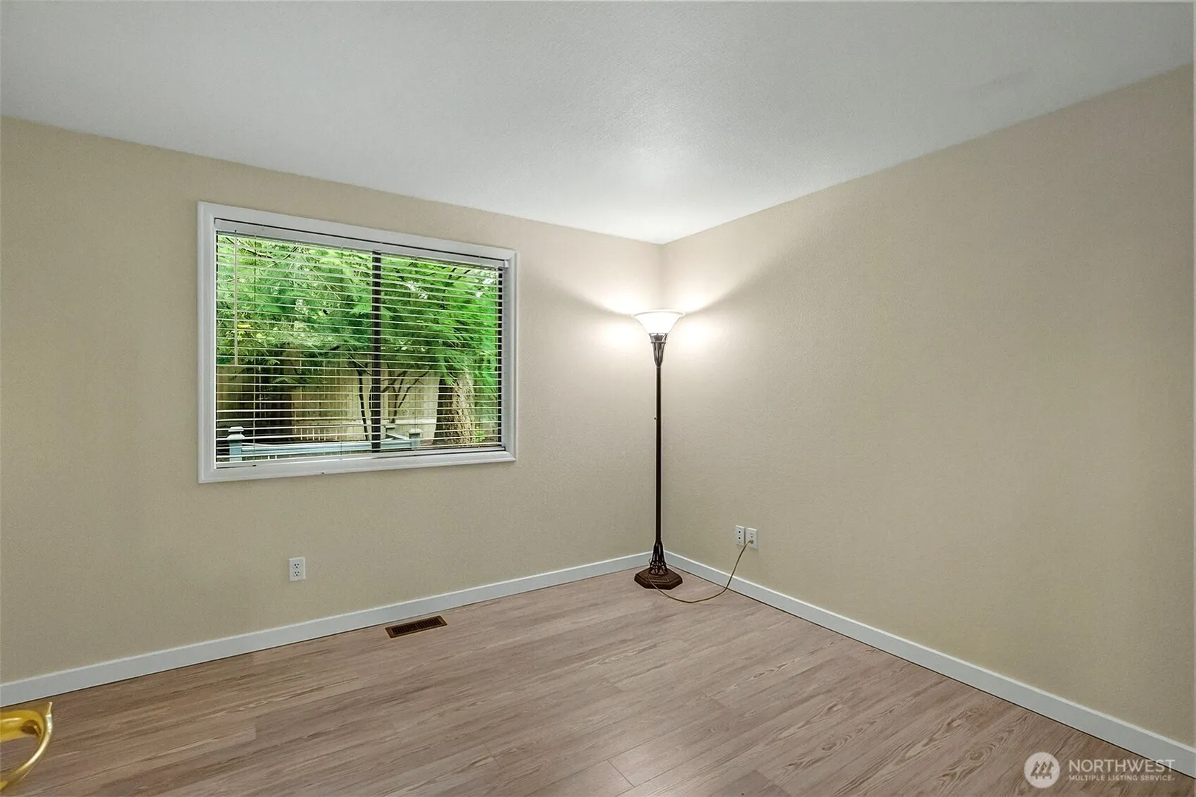1805 Village Green Drive #16, Mill Creek, WA 98012