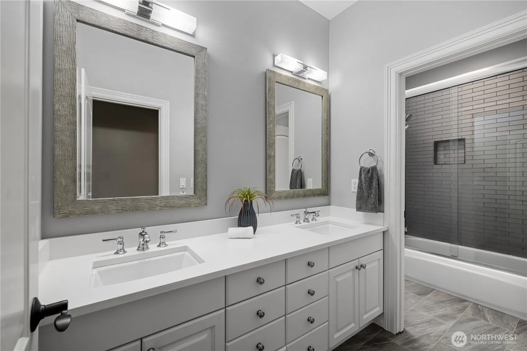 24733 SE Windsor Boulevard , Sammamish, WA 98074