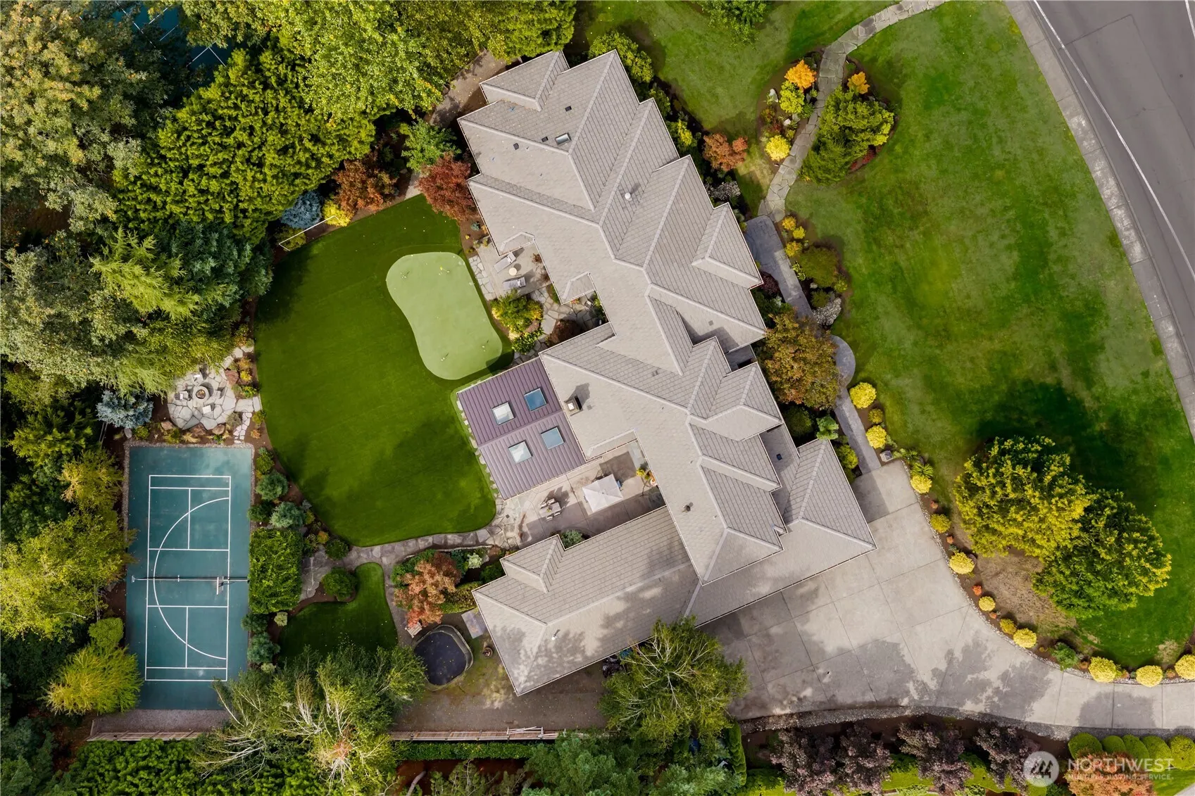 24733 SE Windsor Boulevard , Sammamish, WA 98074