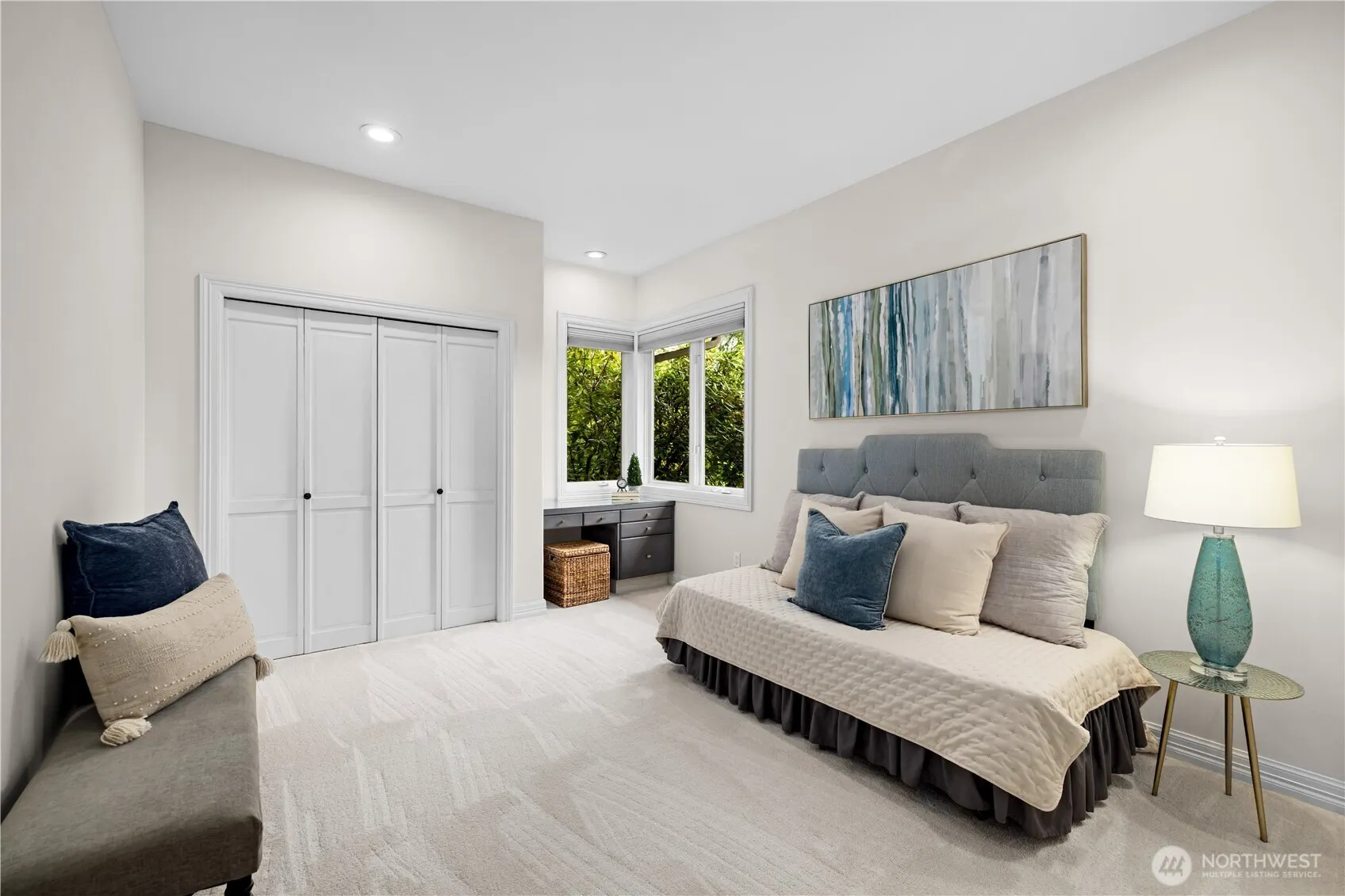 24733 SE Windsor Boulevard , Sammamish, WA 98074