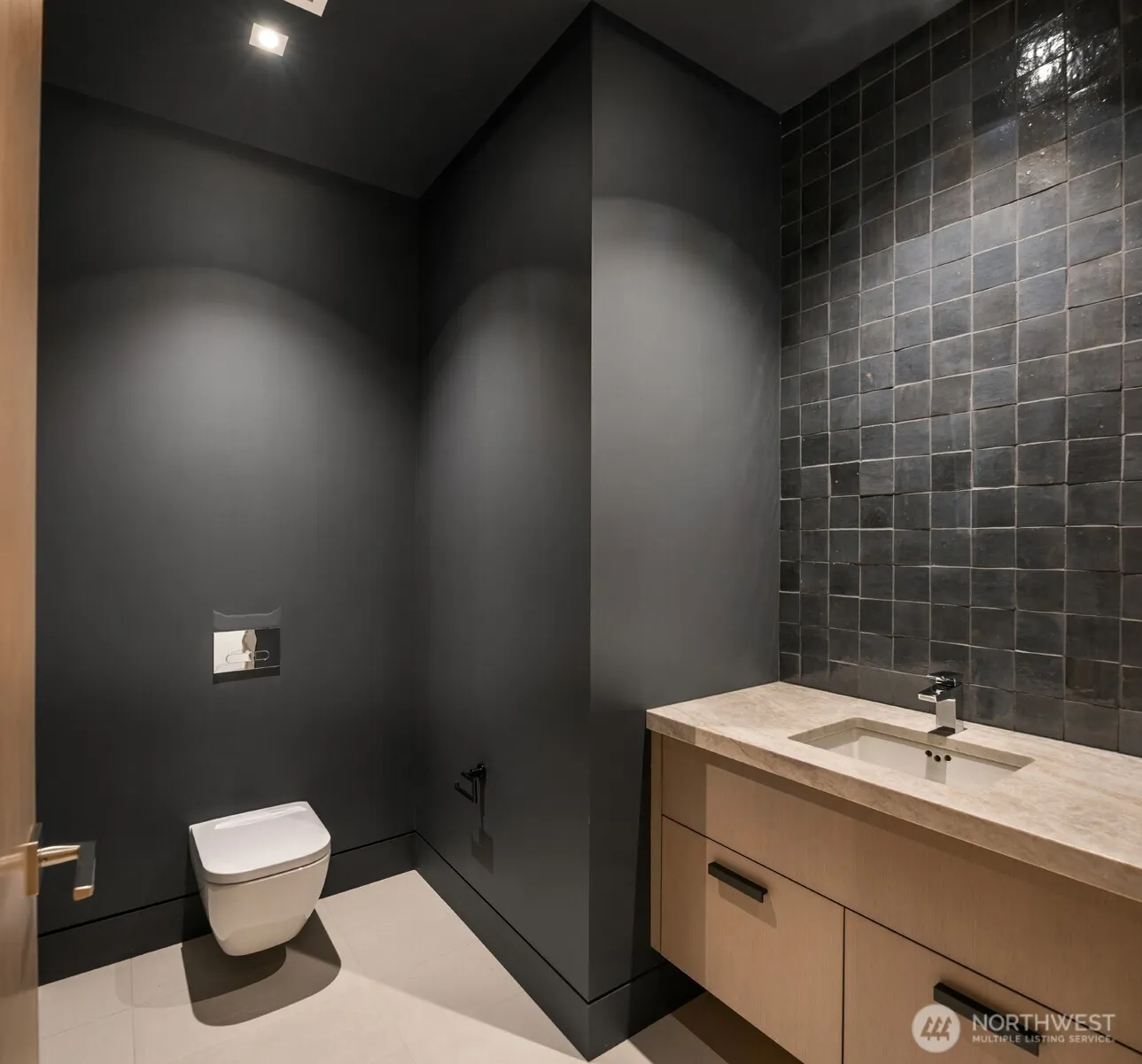 8 100th Avenue NE #401, Bellevue, WA 98004