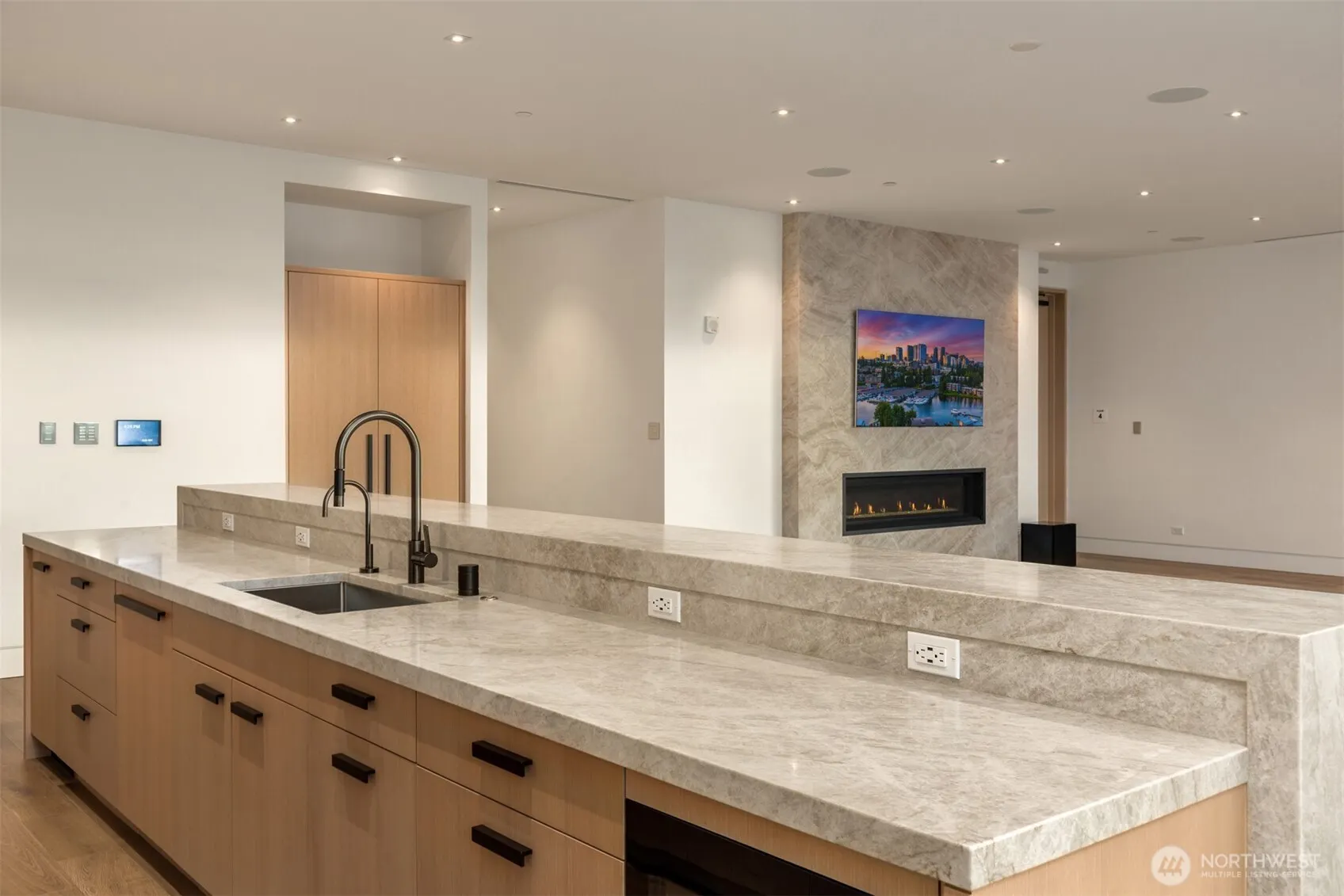 8 100th Avenue NE #401, Bellevue, WA 98004