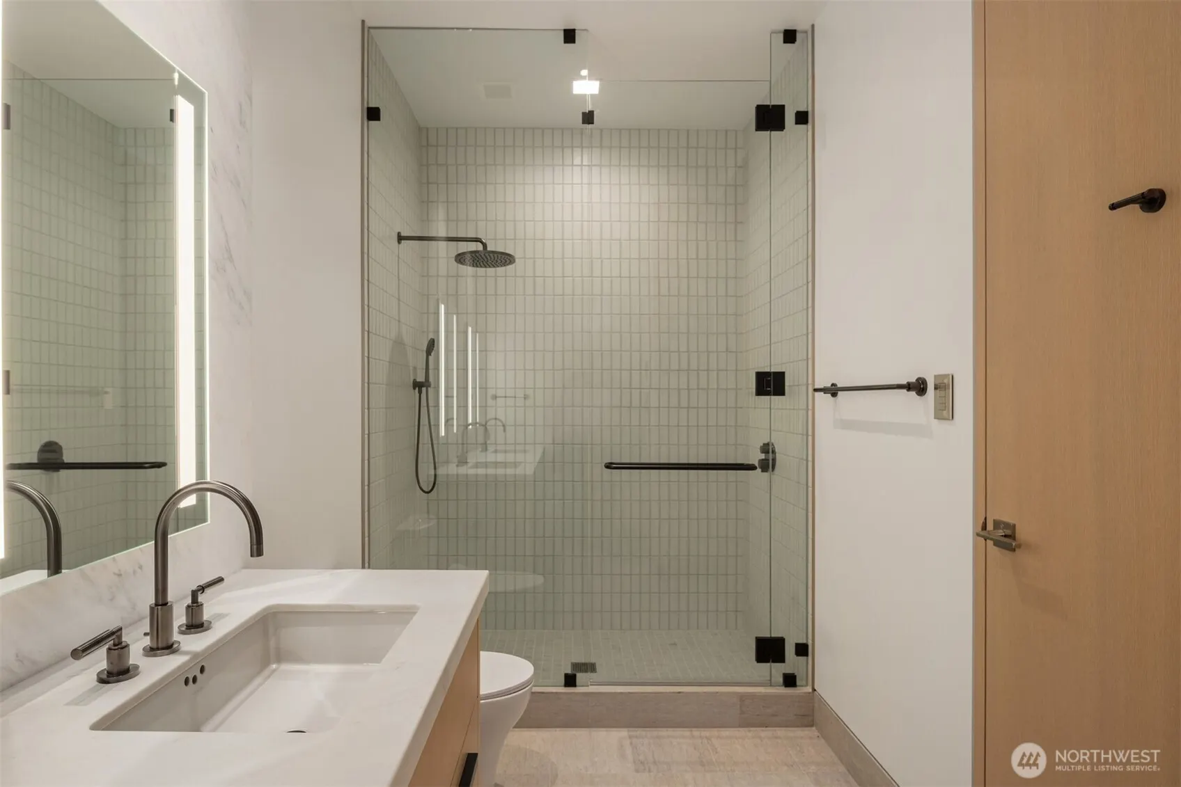 8 100th Avenue NE #401, Bellevue, WA 98004