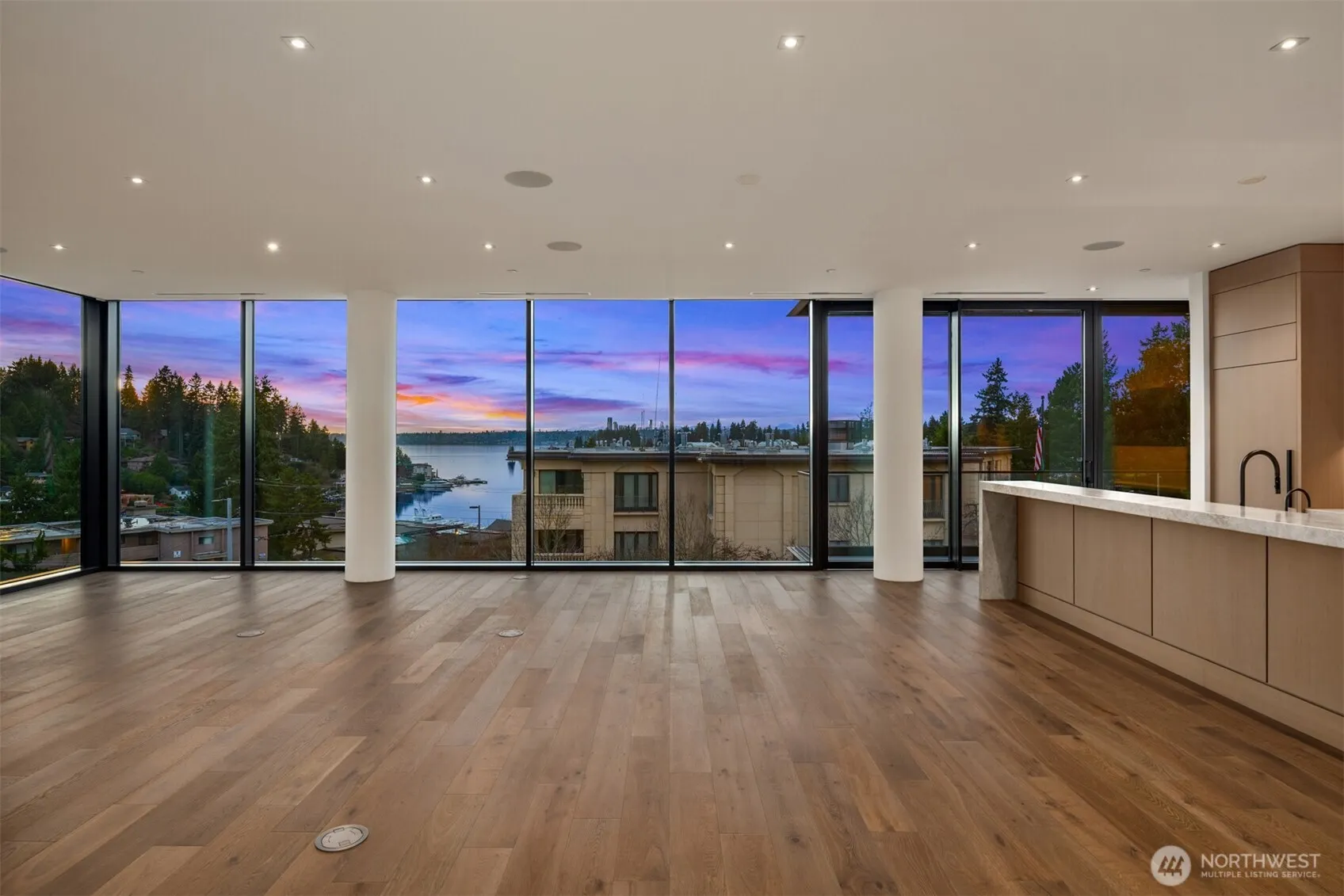 8 100th Avenue NE #401, Bellevue, WA 98004