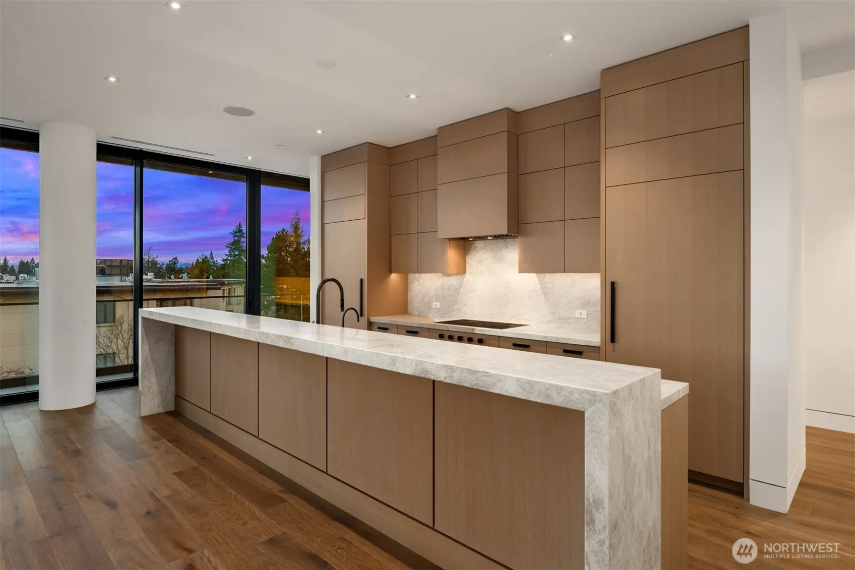 8 100th Avenue NE #401, Bellevue, WA 98004