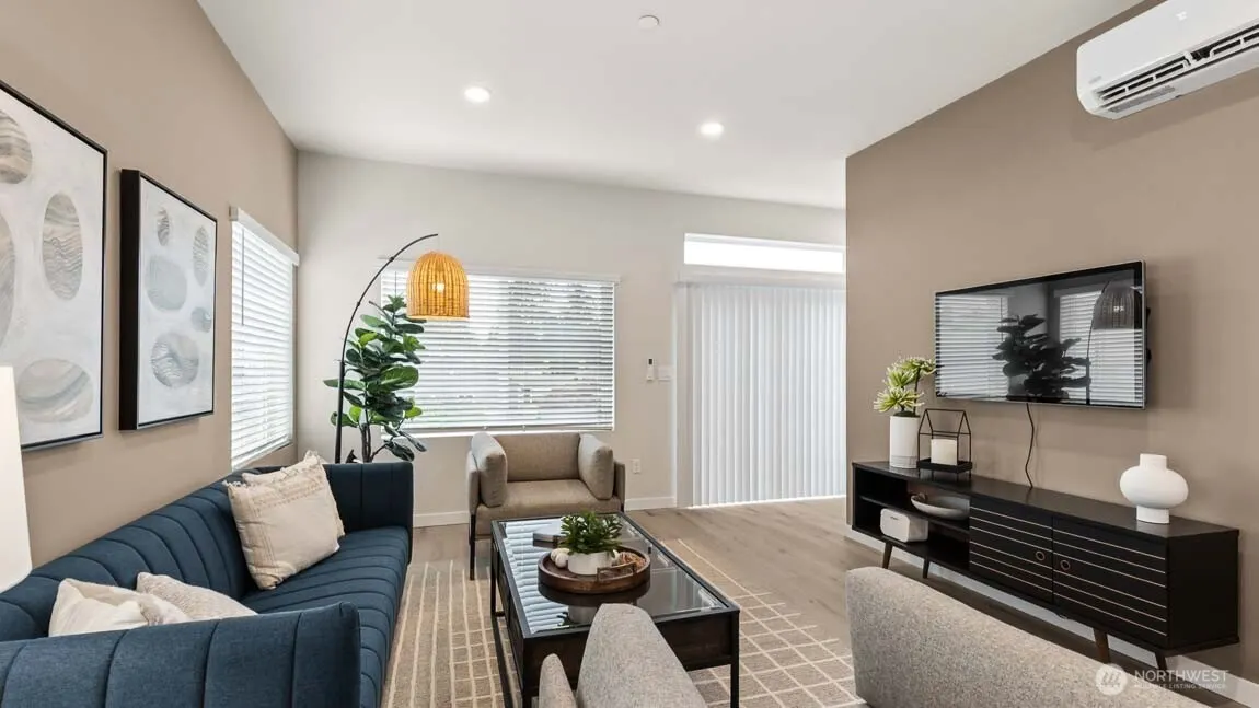 15215 35th Ave W #C5, Lynnwood, WA 98087