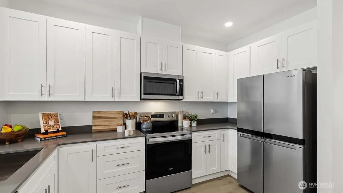 16830 20th Avenue W #B6, Lynnwood, WA 98037