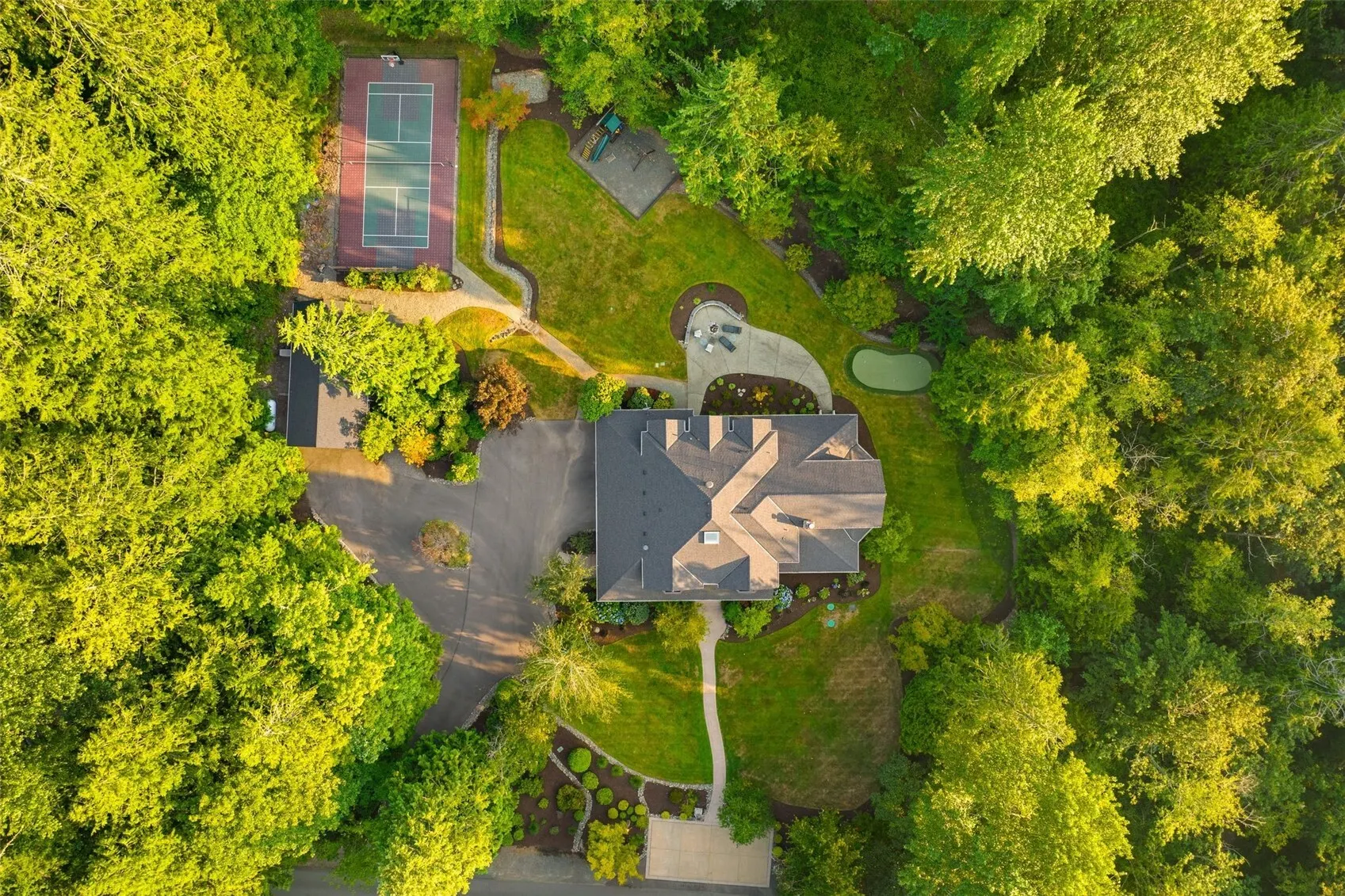 26415 SE Old Black Nugget Road , Issaquah, WA 98029