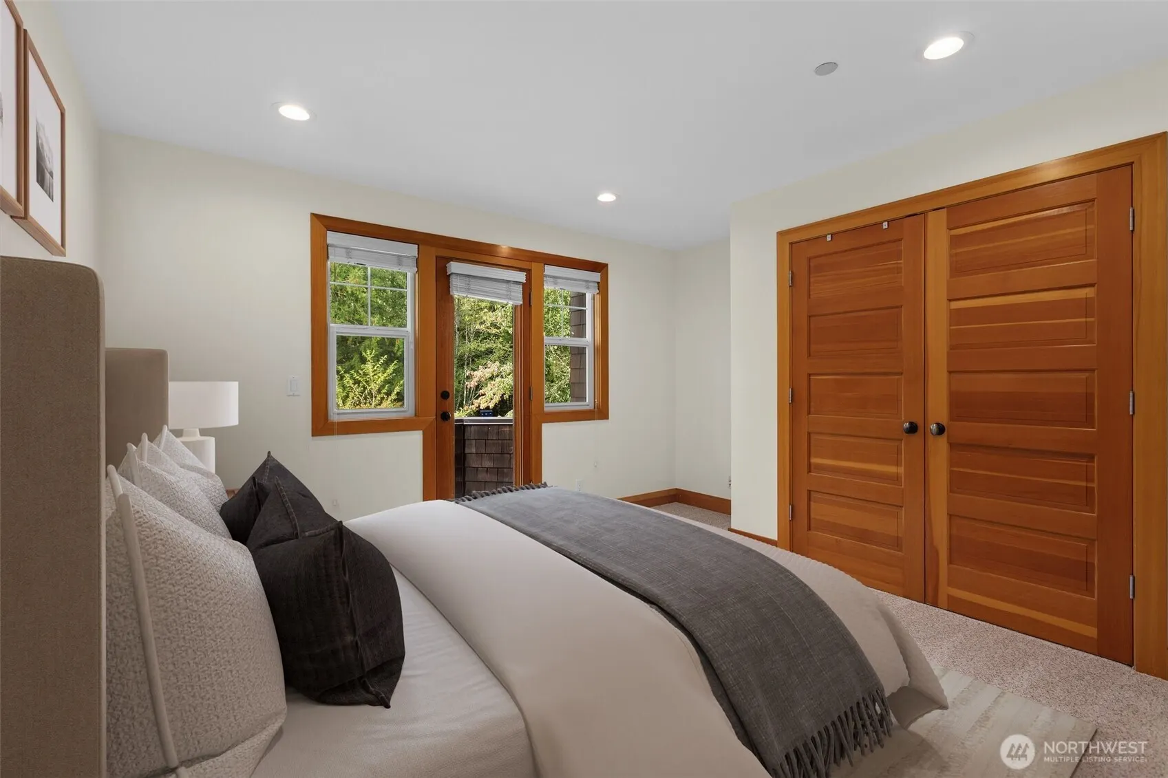 26415 SE Old Black Nugget Road , Issaquah, WA 98029