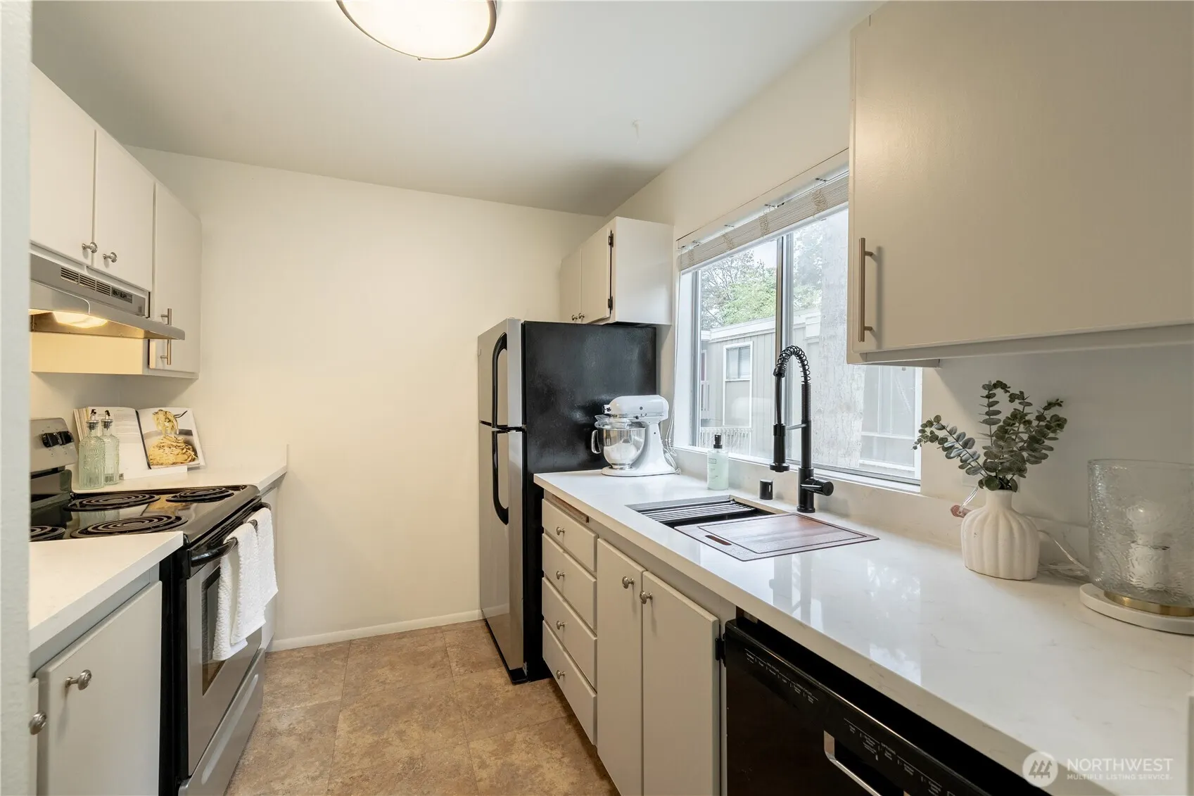 4801 180th Street SW #B206, Lynnwood, WA 98037