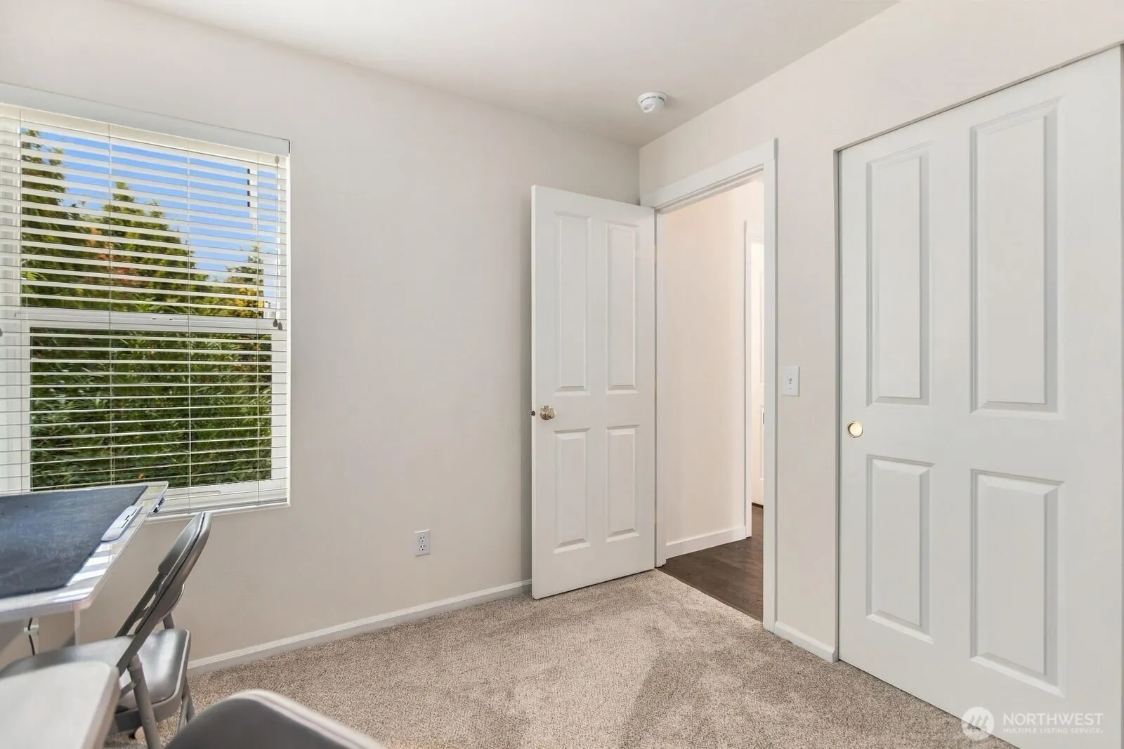 21803 42nd Place S #25, Kent, WA 98032-2373
