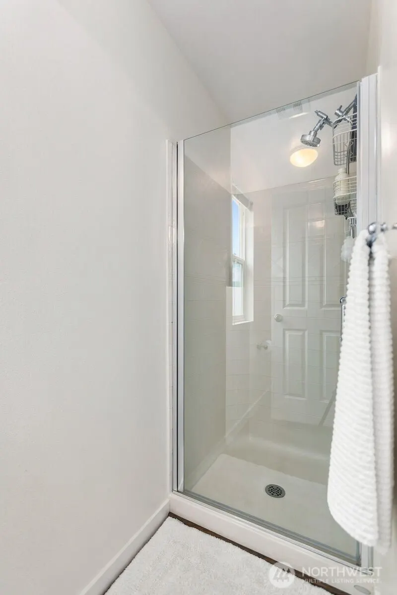 21803 42nd Place S #25, Kent, WA 98032-2373