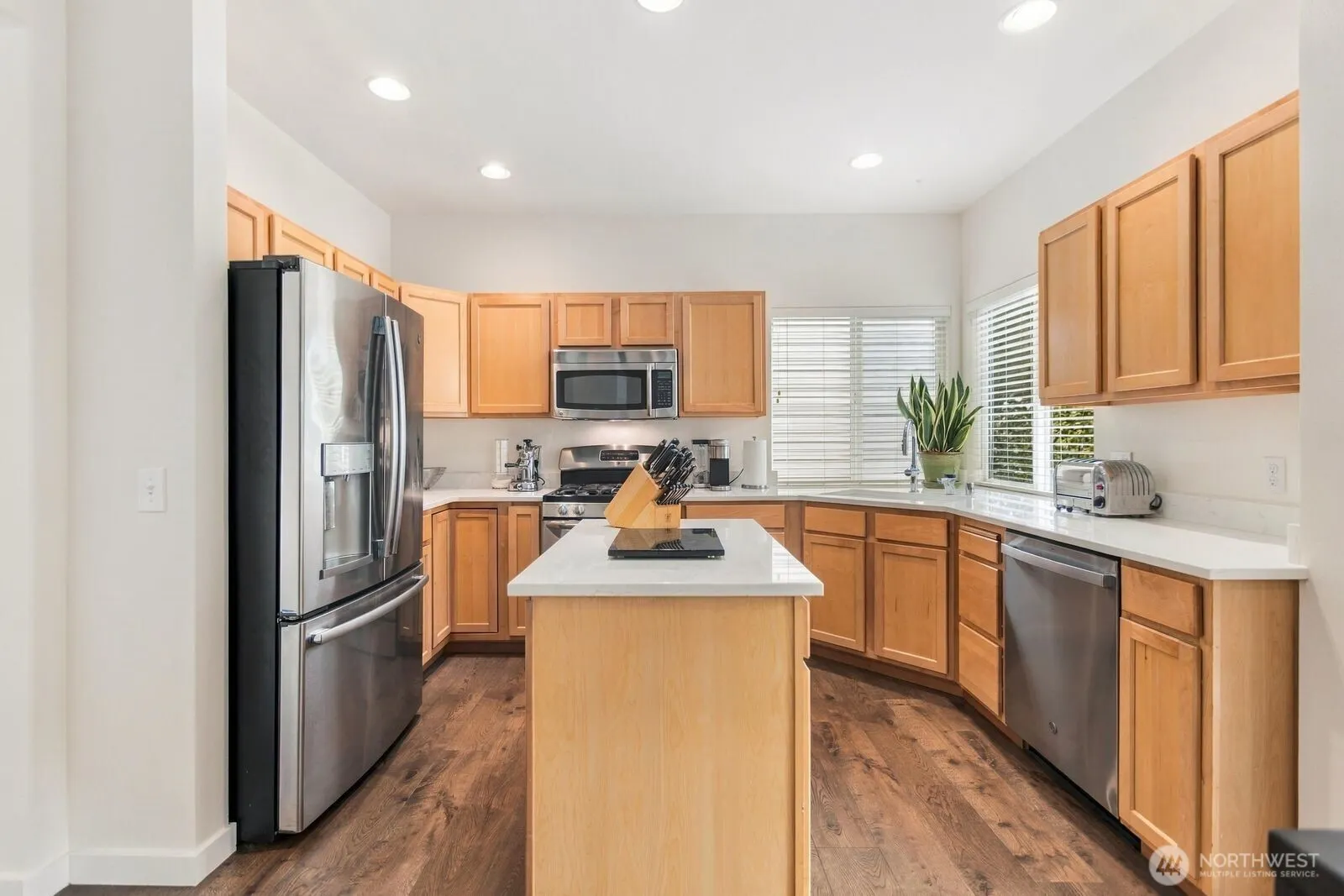 21803 42nd Place S #25, Kent, WA 98032-2373