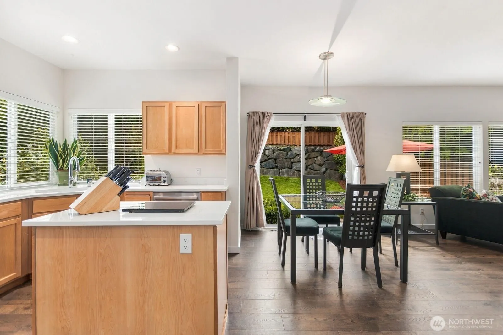 21803 42nd Place S #25, Kent, WA 98032-2373