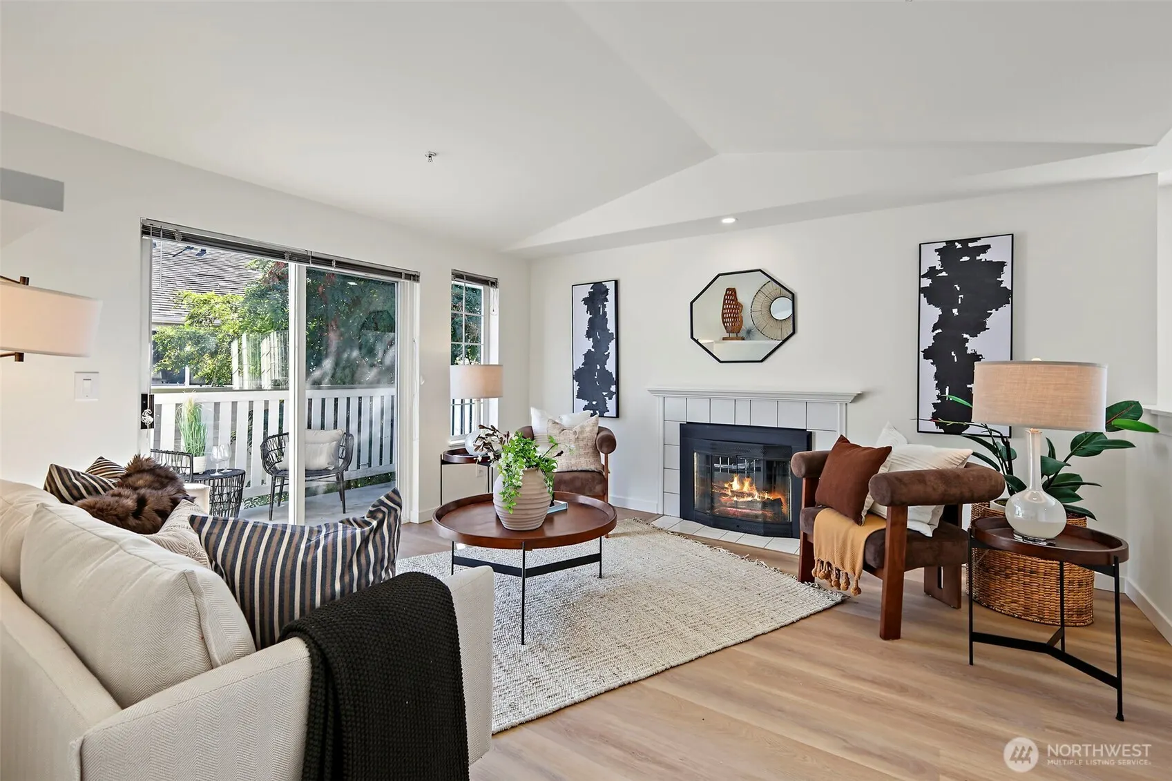 901 Sunset Boulevard NE #B307, Renton, WA 98056